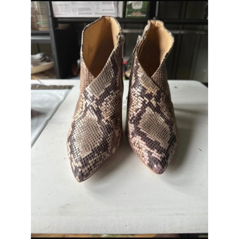 Jessica Simpson Layra Snakeskin Pointed Toe Ankle Booties Brown Tan 9M